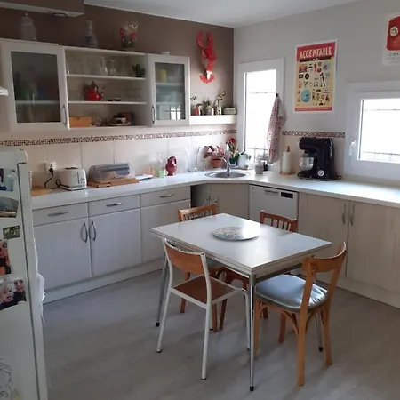 Agreable Maison De Ville Avec Jardin Vila